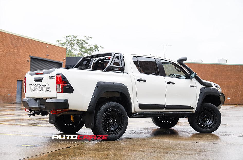 TOYOTA HILUX N80 RUGGED X ZEPHYR MATTE BLACK